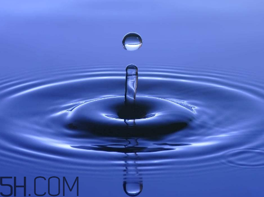雙氧水能治牛皮癬嗎？雙氧水能去除血漬嗎？