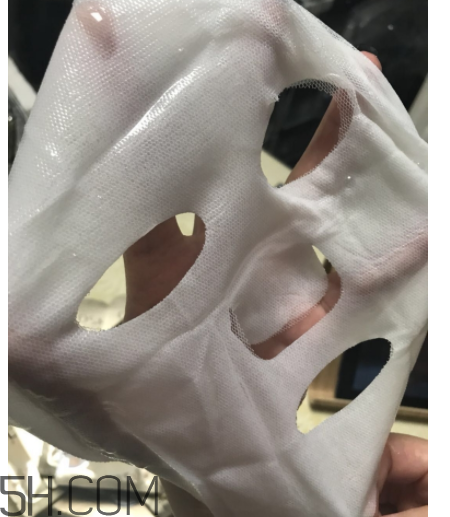 歐詩漫水光塑顏面膜什么作用？敷完要不要洗？