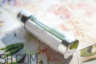 倩碧淡斑精華用在哪一個步驟？適合哪個季節(jié)用？