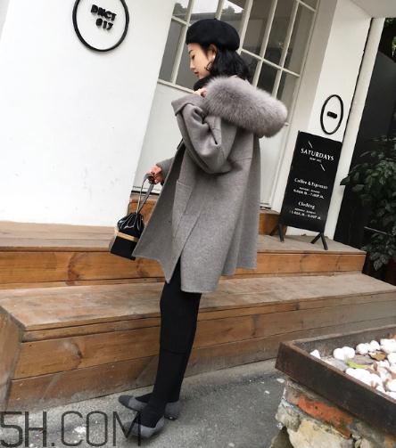 羊駝絨大衣暖和嗎？羊駝絨大衣和羽絨服哪個暖和？