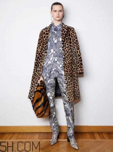 roberto cavalli2018早秋服裝系列好看嗎_有哪些款式？