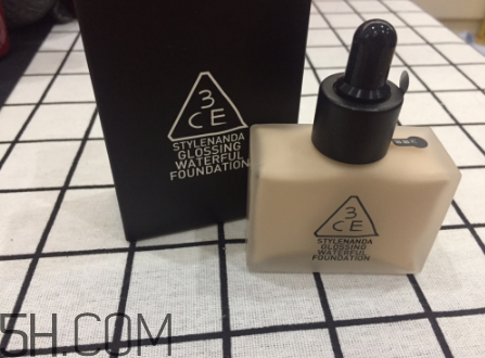3ce超水感保濕粉底液怎么樣？3ce超水感保濕粉底液測評