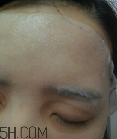 百雀羚小雀幸面膜薄不薄？是蠶絲面膜嗎？