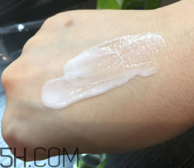 百雀羚明星眼霜什么功效？適合秋冬用嗎？