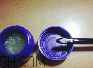 唇刷怎么用？唇刷怎么蘸取口紅