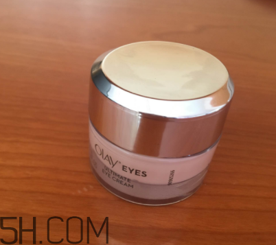 Olay素顏眼霜油不油？適合什么膚質(zhì)？