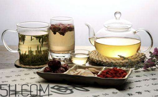 喝茶對(duì)牙齒好嗎？喝茶牙齒會(huì)變黃嗎？