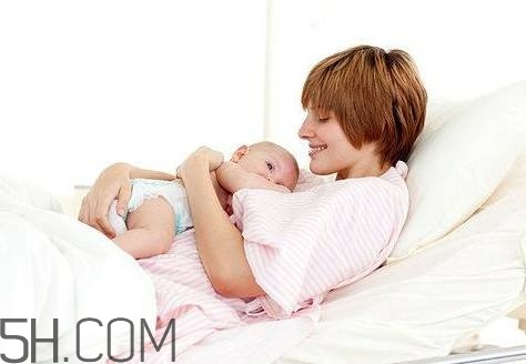 什么時(shí)候要考慮催生的問題？坐月子需要怎樣的環(huán)境比較好？