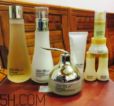 SUM37時(shí)光肌底套盒有什么？適合什么膚質(zhì)？