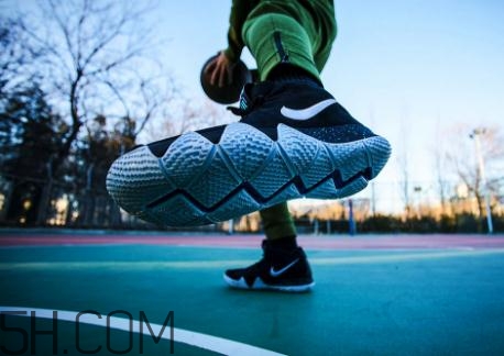 nike kyrie 4實戰(zhàn)效果怎么樣？耐克歐文4代測評