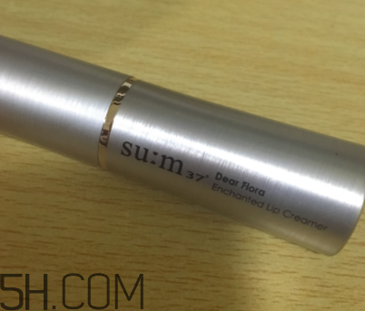 sum37悅色口紅沾杯嗎？持妝效果怎么樣？