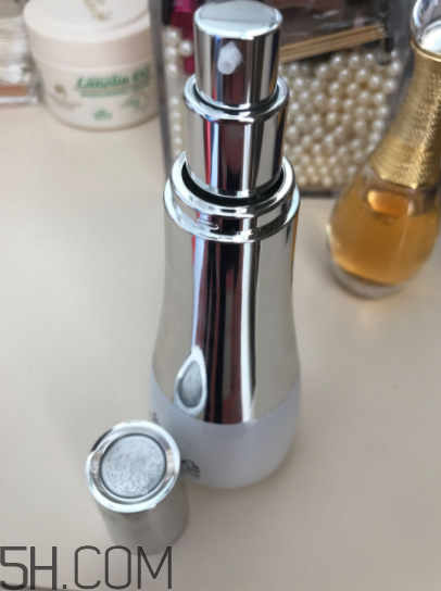 sum37度呼吸保濕乳油不油？適合什么膚質(zhì)？
