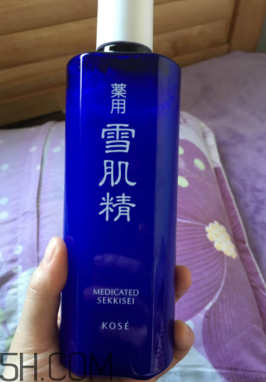 雪肌精化妝水適合干皮嗎？適合痘肌嗎？