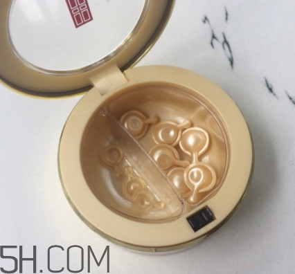 雅頓膠囊和小棕瓶膠囊哪個好？雅頓金膠和小棕瓶對比