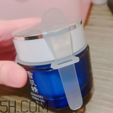 雪肌精菁華凝霜什么成分？有什么功效？
