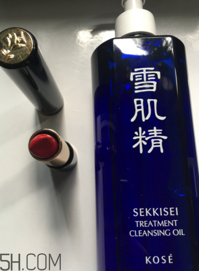雪肌精卸妝油可以卸眼妝嗎？雪肌精卸妝油乳化快嗎？