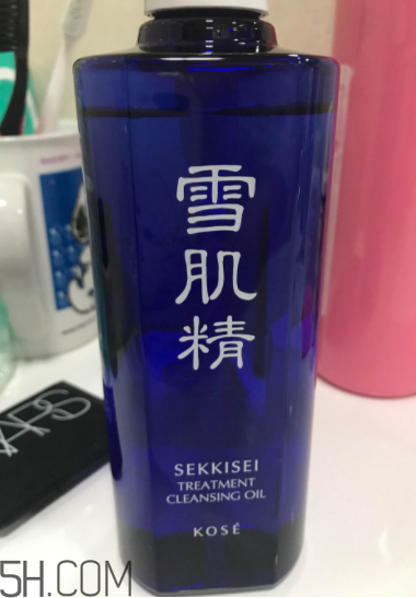 雪肌精卸妝油可以卸眼妝嗎？雪肌精卸妝油乳化快嗎？