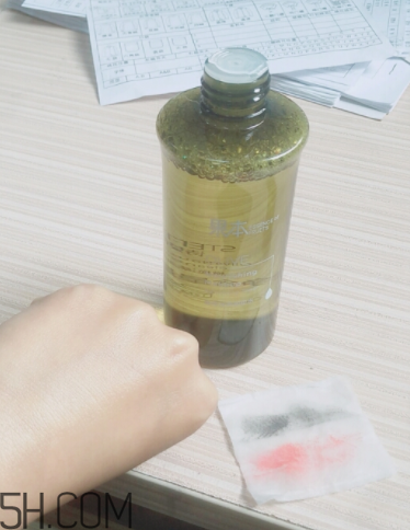 詩婷露雅橄欖卸妝水能卸眼妝嗎？有刺激嗎？