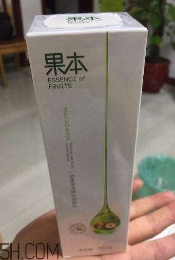 詩婷露雅堅果潔面乳有泡沫嗎？適合油皮嗎？