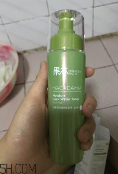 詩(shī)婷露雅生肌液滋潤(rùn)型適合輕熟肌嗎？油不油？
