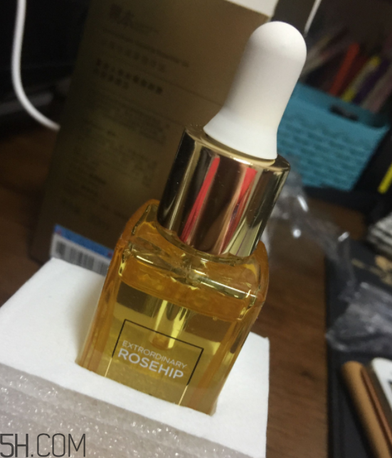 詩婷露雅至瑧精華油什么功效？適合油皮嗎？