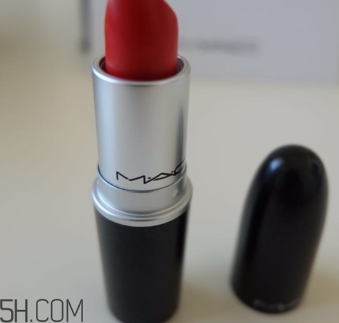 mac和tf口紅哪個好？mac魅可和tomford口紅對比