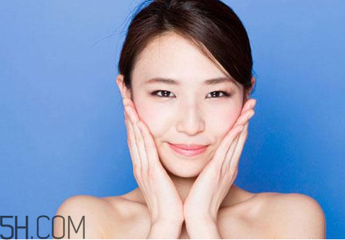30歲用的護(hù)膚品怎樣選擇？30歲的女人用什么牌子護(hù)膚品好？