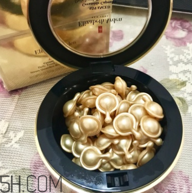 伊麗莎白雅頓精華膠囊油不油？適合油皮嗎？