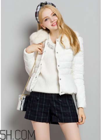 女裝羽絨服怎么保養(yǎng)？輕薄羽絨服怎么搭配？