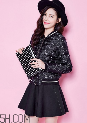 女裝羽絨服怎么保養(yǎng)？輕薄羽絨服怎么搭配？