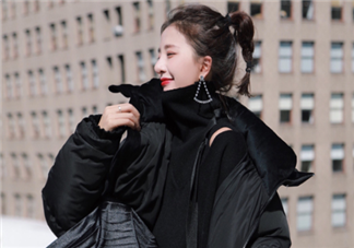 羽絨服怎么穿不顯胖？冬季好看的女裝羽絨服時(shí)尚搭配