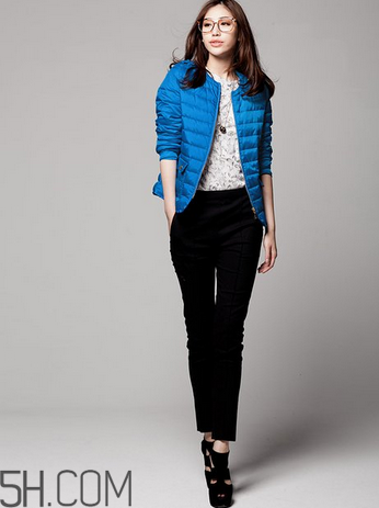 女裝羽絨服怎么保養(yǎng)？輕薄羽絨服怎么搭配？