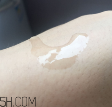 蘭蔻美膚修護美容液可以代替乳液嗎？什么功效？