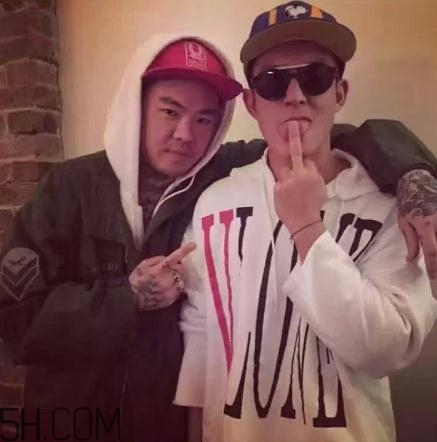 vlone衛(wèi)衣多少錢(qián)？vlone衛(wèi)衣價(jià)格