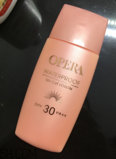Opera防曬霜防水嗎？Opera防曬霜防汗嗎？