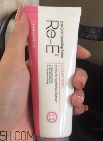 瓷肌晶透雪肌潔面乳可以卸妝嗎？清潔力如何？