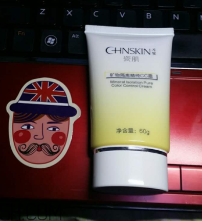瓷肌礦物CC霜油不油？瓷肌礦物CC霜適合什么膚質(zhì)？