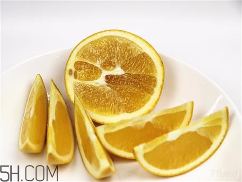 柿子和橙子能一起吃嗎？吃完橙子可以吃柿子嗎？