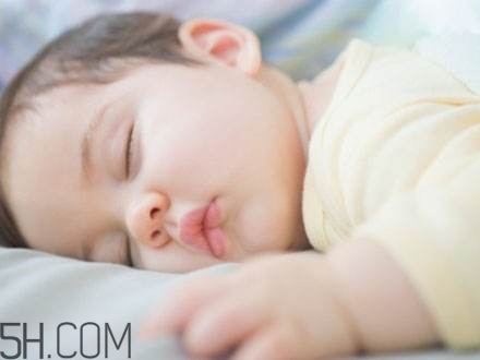 嬰幼兒腹脹要怎樣按摩？寶寶吃奶睡著了怎么辦？