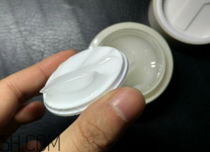 牛爾白玉蘭凍膜什么功效？牛爾白玉蘭凍膜熟齡肌適合嗎？