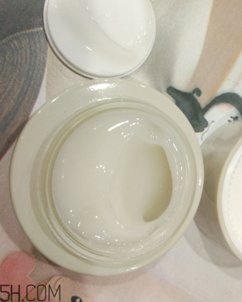 牛爾白玉蘭凍膜什么功效？牛爾白玉蘭凍膜熟齡肌適合嗎？