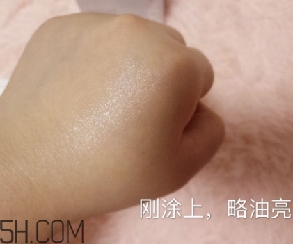 自然堂化妝品多少錢一套？