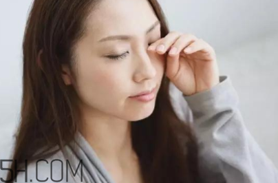 干眼癥是因為肝不好？肝不好能引發(fā)多種疾病