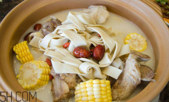 喝湯為啥比吃肉更容易長(zhǎng)膘？吃肉比喝湯更有利于健康