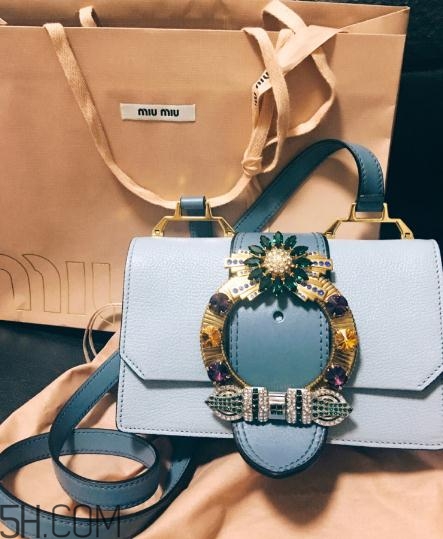 miumiu包包一般多少錢(qián)？這么仙的包包千萬(wàn)別錯(cuò)過(guò)
