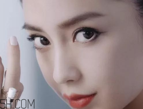 V型眼線怎么畫？V型眼線畫好美到冒泡