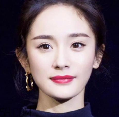 V型眼線怎么畫？V型眼線畫好美到冒泡