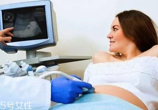 B超會(huì)傷害嬰兒?jiǎn)?？?tīng)醫(yī)生的話就不會(huì)有危險(xiǎn)