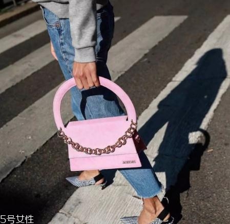jacquemus包包在哪買？一款自帶有趣靈魂的包包