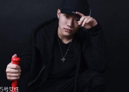 AndyHYQ是誰？andyhyq微博